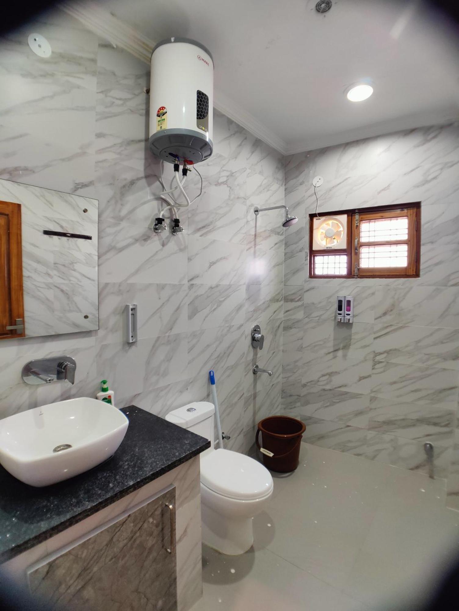 Cosy Homes Retreat เดห์ราดุน ภายนอก รูปภาพ